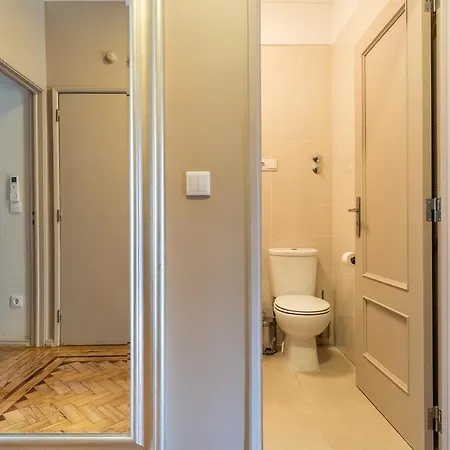 Comfy Flat W/ A Balcony To Relax
