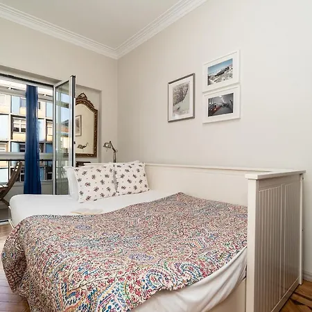Comfy Flat W/ A Balcony To Relax Apartman Lisboa