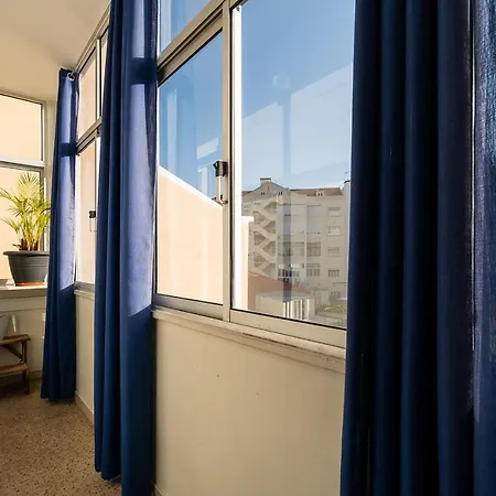Lägenhet Comfy Flat W/ A Balcony To Relax *